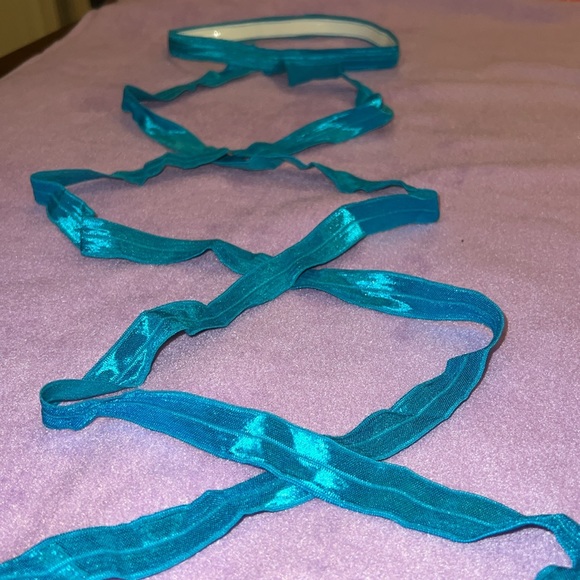 NWT Blue shimmer Leg Wraps - Picture 3 of 6